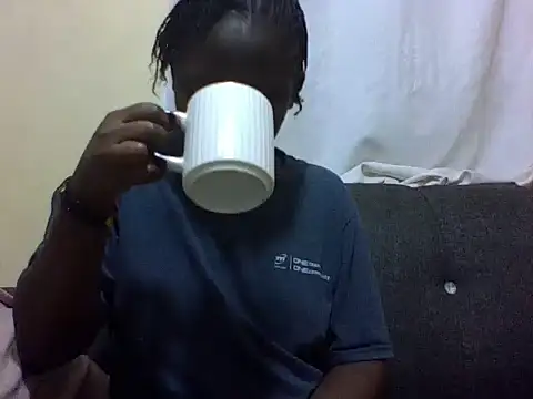 Sweetcecie01 online show from February 11, 2026, 9:31 pm