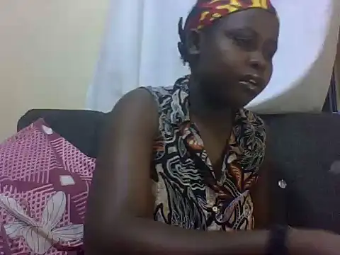 Sweetcecie01 online show from March 25, 2026, 8:48 pm