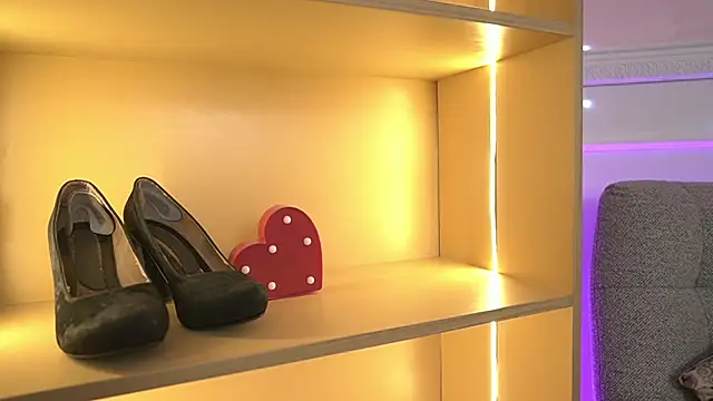 Anybuny online show from November 20, 2025, 11:32 am