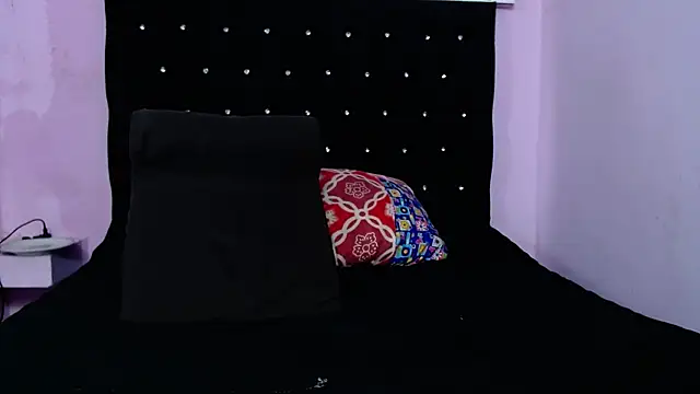 kittybonxx online show from March 9, 2025, 4:11 pm