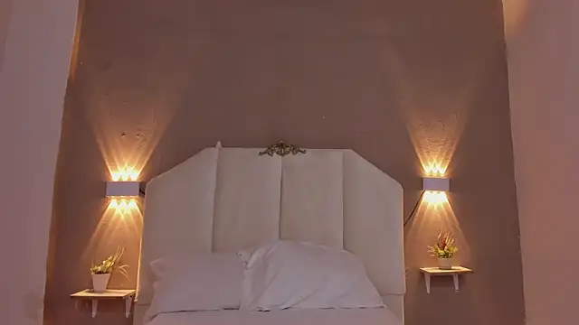 Juliette  3 online show from March 25, 2026, 2:12 pm