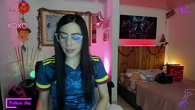 LauGrayJ online show from March 20, 2025, 11:45 pm