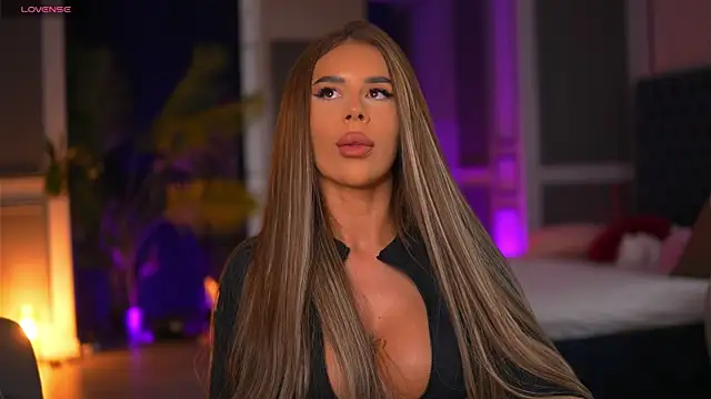 Snapshot of MissKiarra chatting on April 23, 2026, 7:49 pm MissKiarra online show from April 23, 2026, 7:49 pm