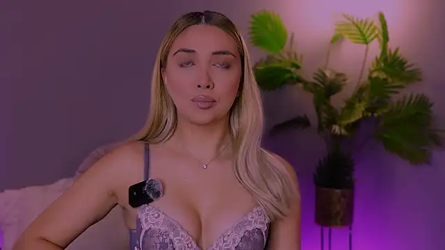 Jessielle online show from November 20, 2025, 8:36 am