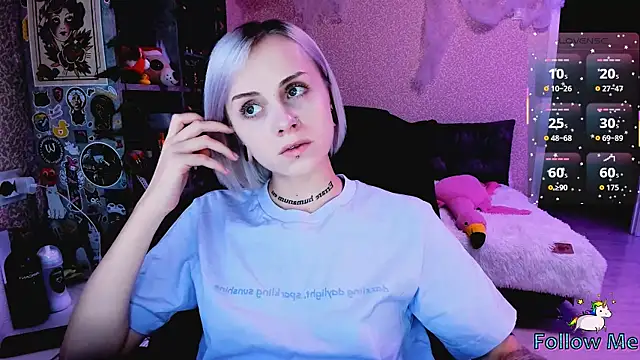 NaniMoore online show from November 1, 2025, 8:11 pm