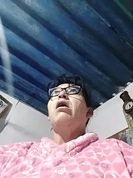 clarita 01 online show from April 12, 2026, 11:04 am