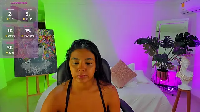 JANYLOVE   online show from April 8, 2026, 10:48 am