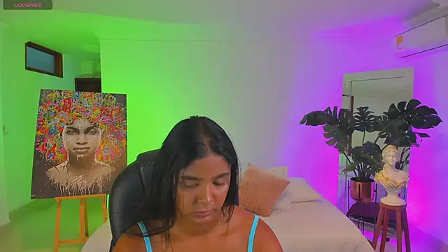 JANYLOVE   online show from April 17, 2026, 10:51 am