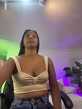 JANYLOVE   online show from May 18, 2026, 10:54 am