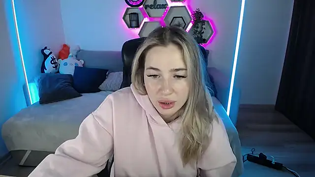 SabrinViolet online show from November 2, 2025, 9:11 am