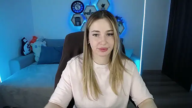 SabrinViolet online show from March 14, 2026, 9:04 am