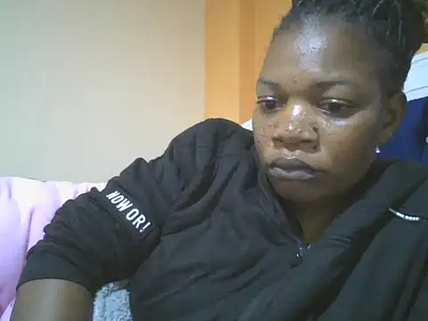 clakemmy250 online show from January 3, 2025, 9:36 pm