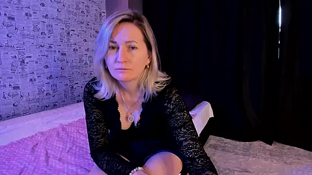 AriFleow online show from November 13, 2025, 5:17 am