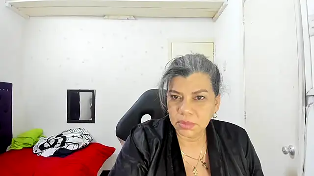 Snapshot of vikyadams chatting on September 23, 2025, 10:40 am vikyadams online show from September 23, 2025, 10:40 am