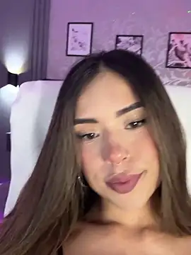 Snapshot of Luna__Ponce chatting on December 30, 2024, 4:19 pm Luna Ponce online show from December 30, 2024, 4:19 pm