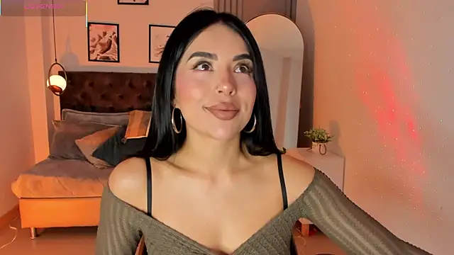 Snapshot of Luna__Ponce chatting on October 15, 2025, 3:23 pm Luna Ponce online show from October 15, 2025, 3:23 pm