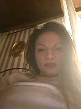 Snapshot of vampvanna23 chatting on February 6, 2026, 2:05 am vampvanna23 online show from February 6, 2026, 2:05 am