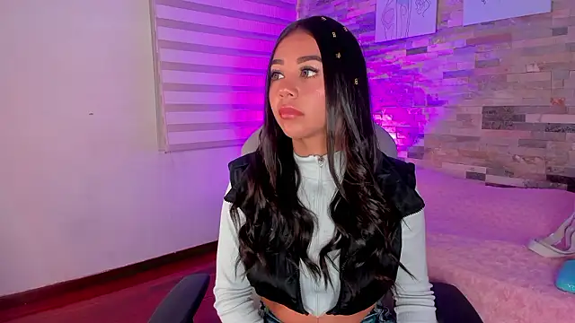 Violet spencer online show from December 5, 2024, 2:33 pm