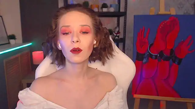 FascinatingEyess online show from December 30, 2024, 7:32 pm