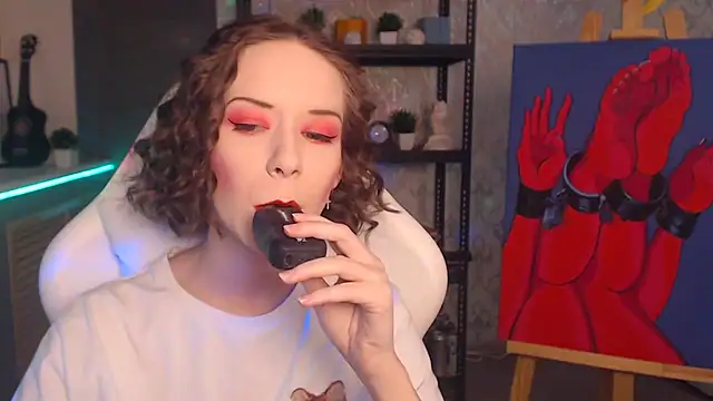 FascinatingEyess online show from October 29, 2025, 6:09 pm