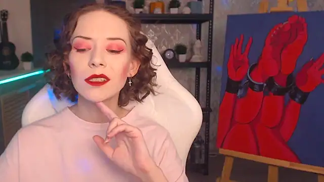 FascinatingEyess online show from October 31, 2025, 6:09 pm