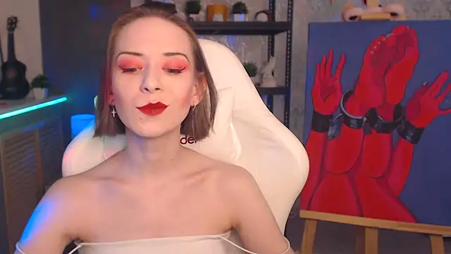 FascinatingEyess online show from December 22, 2025, 8:22 am