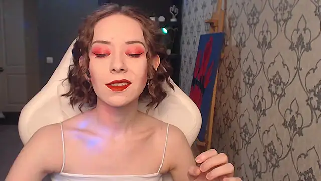 FascinatingEyess online show from April 13, 2026, 9:31 pm