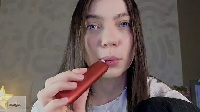 katty  cat online show from February 19, 2025, 1:06 pm