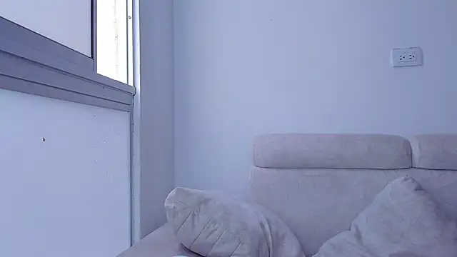 laurent nova online show from February 20, 2025, 8:58 pm