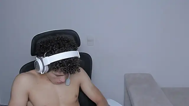 laurent nova online show from September 13, 2025, 12:16 pm