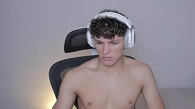 laurent nova online show from October 10, 2025, 6:56 am