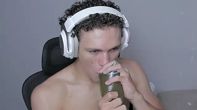 laurent nova online show from October 23, 2025, 7:12 pm