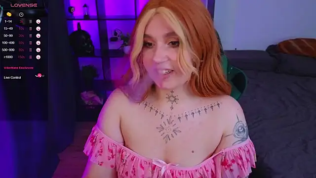 Snapshot of The_Full_Red_Moon chatting on February 5, 2025, 2:48 pm The Full Red Moon online show from February 5, 2025, 2:48 pm