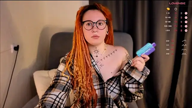 The Full Red Moon online show from November 19, 2025, 8:47 am