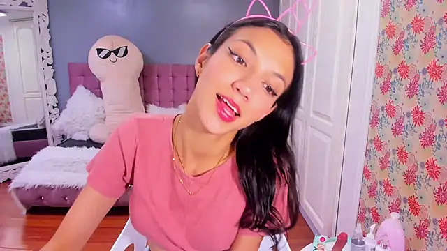 Snapshot of Iris_Stone_ chatting on December 5, 2024, 8:00 pm Iris Stone online show from December 5, 2024, 8:00 pm