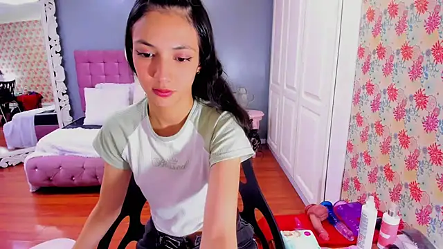 Snapshot of Iris_Stone_ chatting on March 15, 2025, 5:04 pm Iris Stone online show from March 15, 2025, 5:04 pm