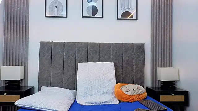 Luciana Ortiz1 online show from February 12, 2026, 1:17 pm