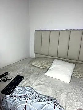 VioletPearson online show from January 15, 2026, 9:03 am