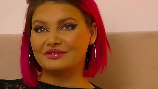 Snapshot of RissaRheys chatting on December 3, 2024, 11:57 pm RissaRheys online show from December 3, 2024, 11:57 pm