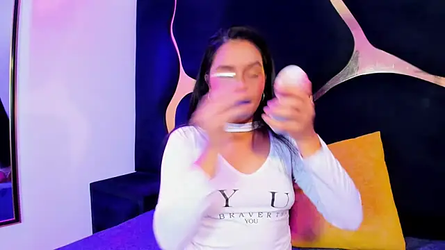 Ivanna18 x online show from October 9, 2025, 3:59 am