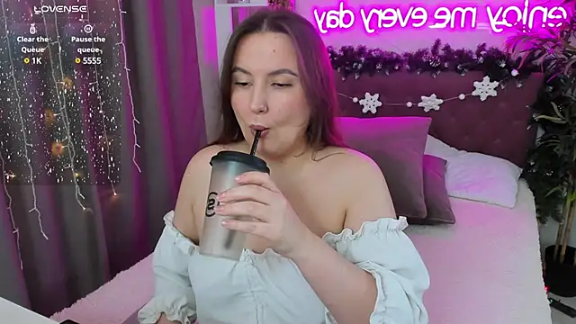 FeralPeach online show from January 19, 2025, 10:06 am