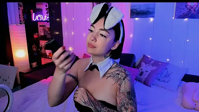 Magic Allie online show from November 16, 2025, 6:19 am