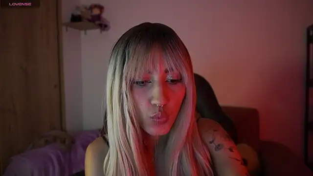 MissKorah online show from December 26, 2024, 12:36 am