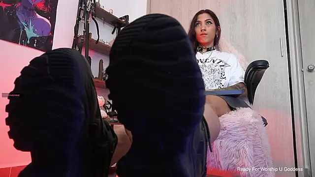 MissKorah online show from March 6, 2026, 8:38 pm