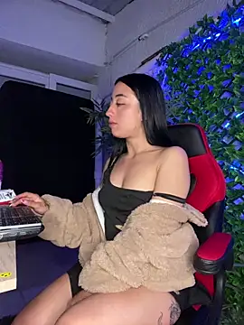 Ady 18 online show from January 14, 2025, 12:54 am