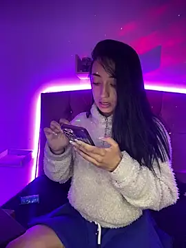 Ady 18 online show from January 28, 2025, 1:27 pm