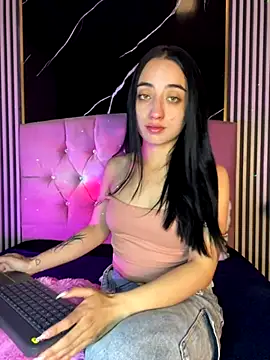 Ady 18 online show from September 25, 2025, 3:49 pm