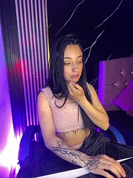 Ady 18 online show from November 21, 2025, 8:18 pm