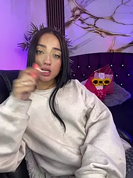 Ady 18 online show from February 13, 2026, 6:26 pm