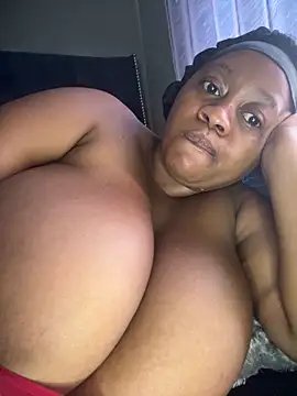 Chubbykarisma27 online show from May 15, 2026, 11:39 am